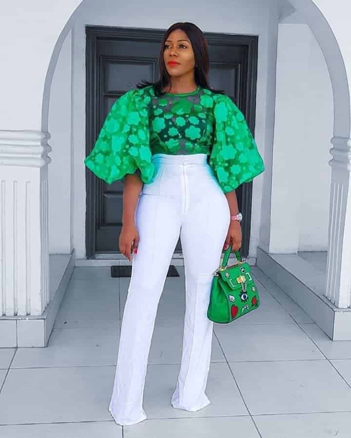 11 PHOTOS Stylish, Fashionable & Modish Office Wears For Women - Latest Fashion Styles