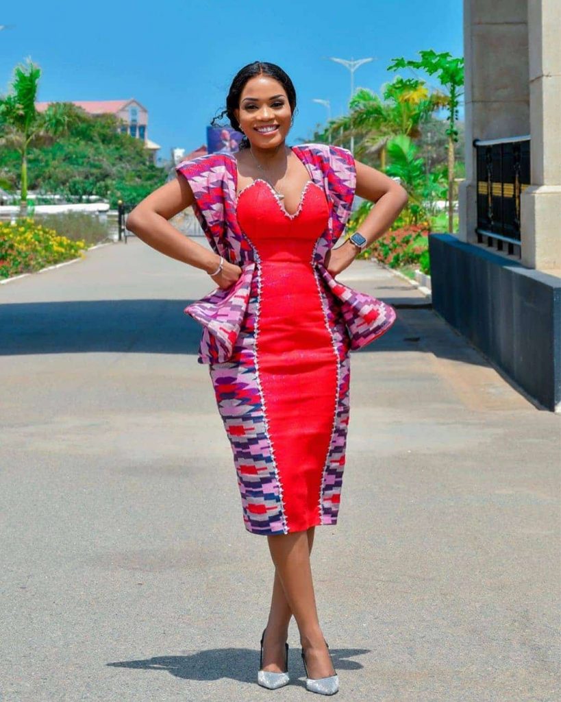 13 PHOTOS: Gorgeous African Dresses For Women - Ankara Styles 2020