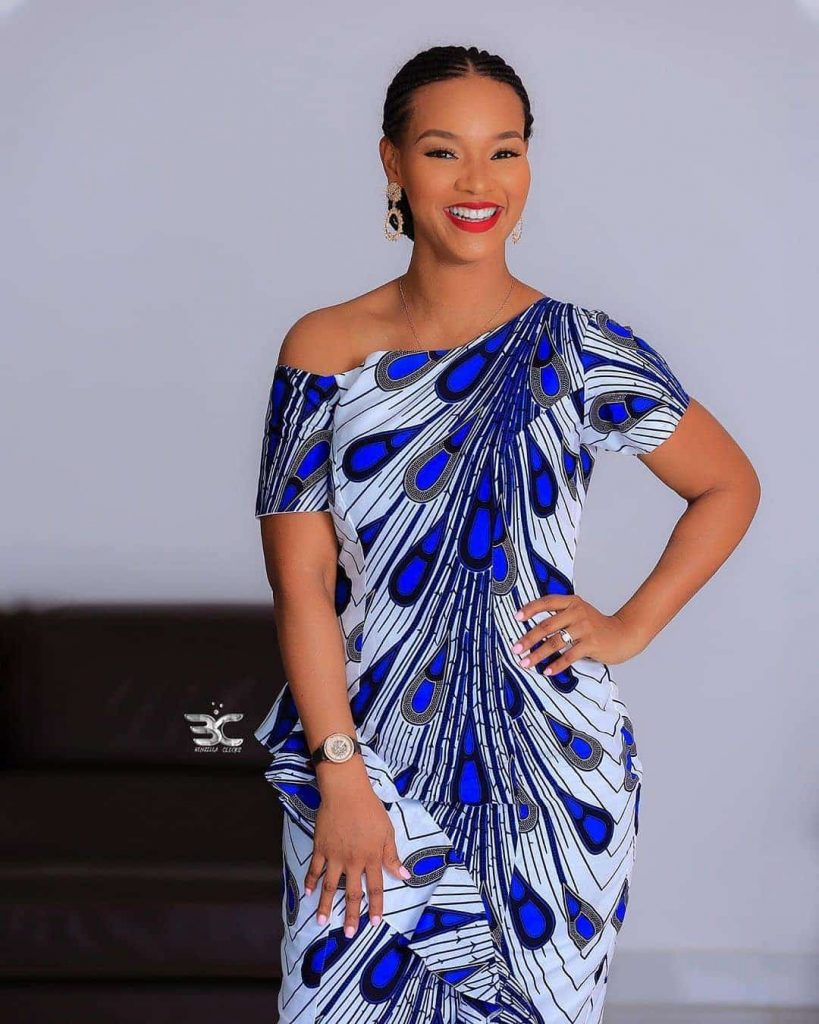 13 PHOTOS: Gorgeous African Dresses For Women - Ankara Styles 2020