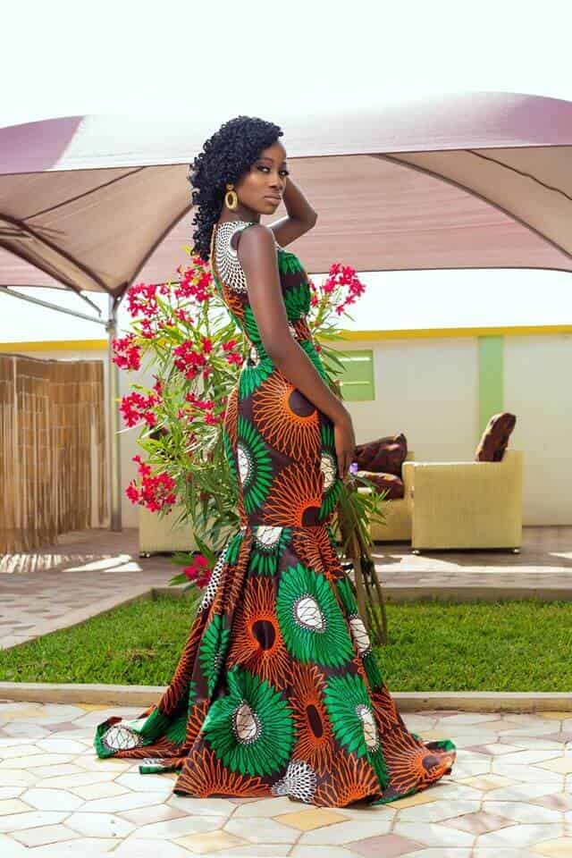 16 PHOTS Exclusive African Dresses For Women - Ankara Styles 2021