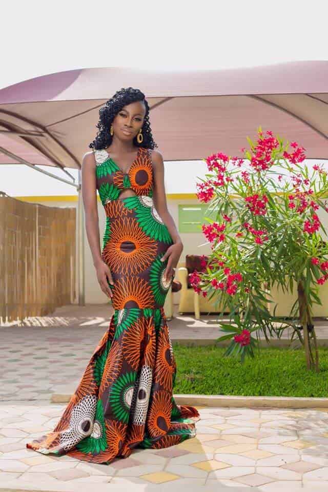 16 PHOTS Exclusive African Dresses For Women - Ankara Styles 2021