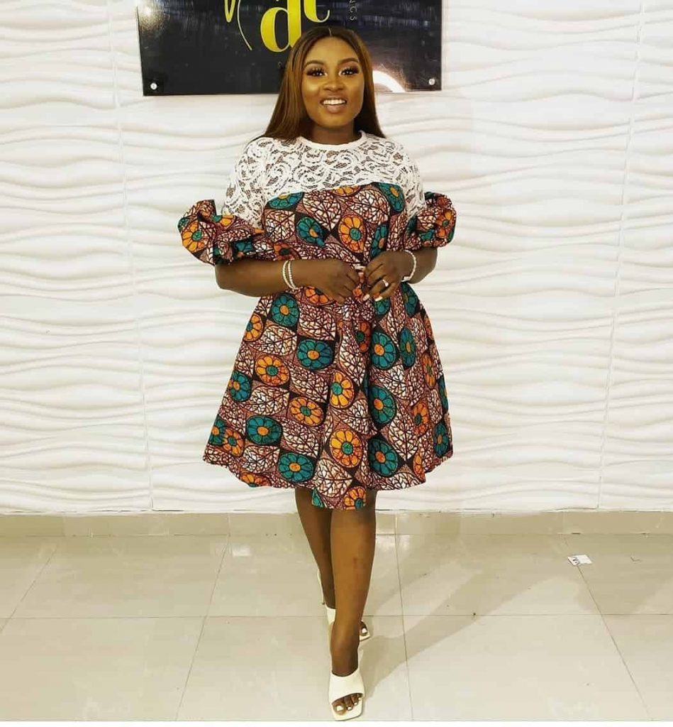 16 PHOTS Exclusive African Dresses For Women - Ankara Styles 2021