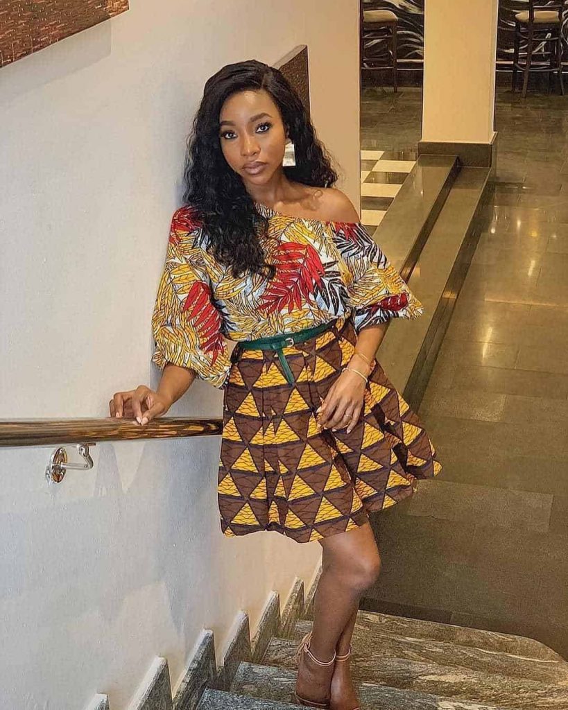 16 PHOTS Exclusive African Dresses For Women - Ankara Styles 2021