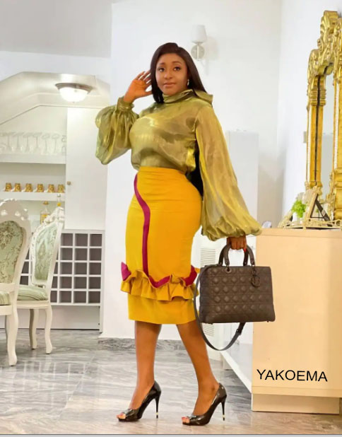 Simple And Latest Office Outfits For Ladies.