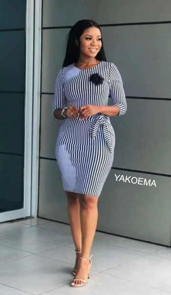 Simple And Latest Office Outfits For Ladies.